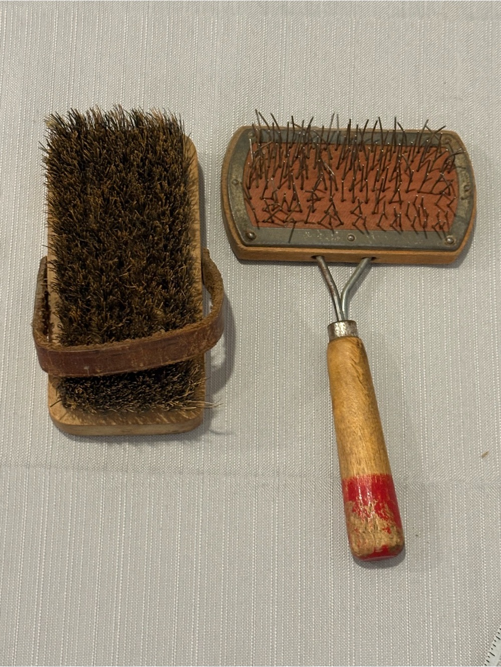 Antique Wood Handle Pet Slicker Brush and Bristle Grooming Brush - Brown/Red M58